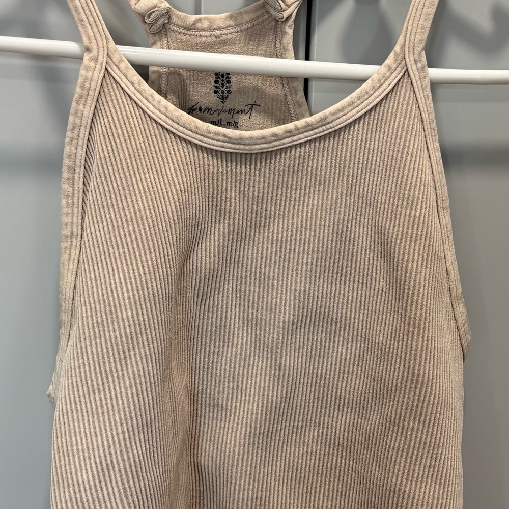 Free  People Movement Happiness Runs Crop Tank  Size M/L - Picture 5 of 7